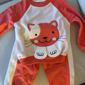 Ensemble orange et blanc